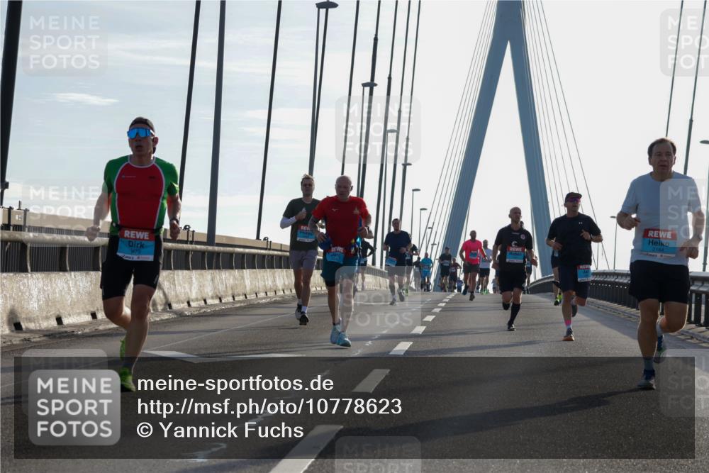 03.10.2026 - Köhlbrandbrückenlauf Yannick Fuchs http://msf.ph/oto/10778623 03.10.2026 09:23:27 Position 1 1479, 2164 meine-sportfotos.de