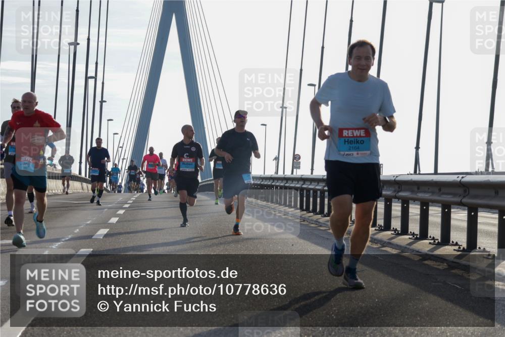 03.10.2026 - Köhlbrandbrückenlauf Yannick Fuchs http://msf.ph/oto/10778636 03.10.2026 09:23:28 Position 1 1531, 2164 meine-sportfotos.de
