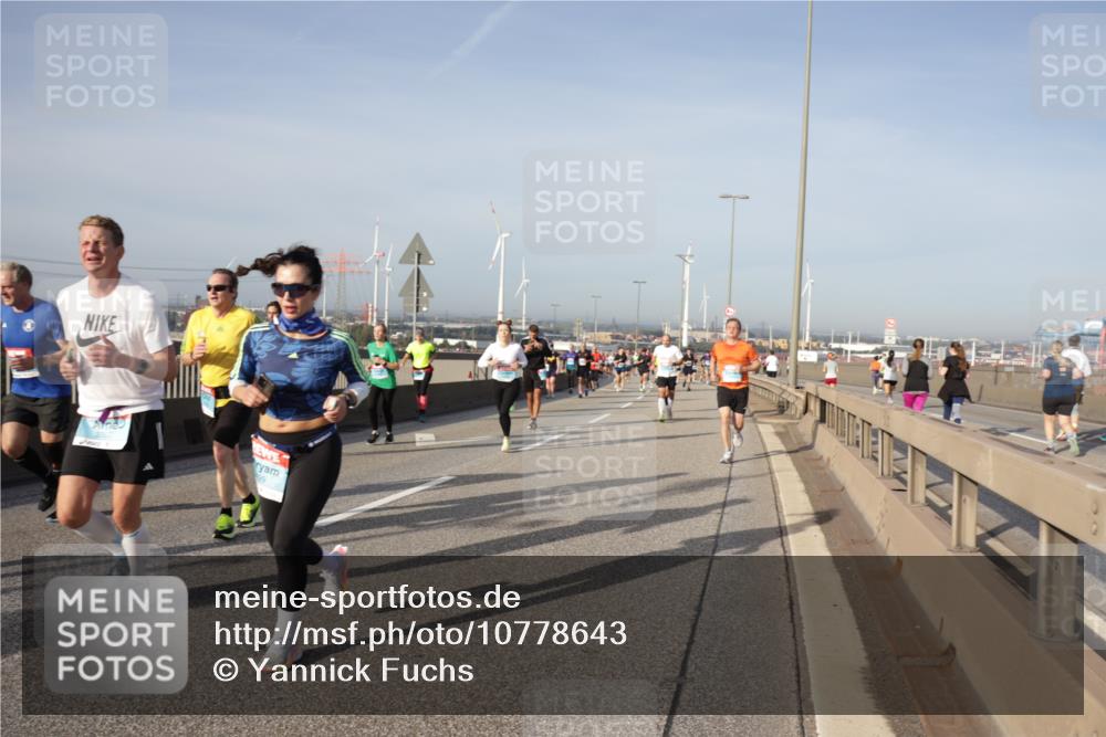 03.10.2026 - Köhlbrandbrückenlauf Yannick Fuchs http://msf.ph/oto/10778643 03.10.2026 09:45:40 Position 2  meine-sportfotos.de