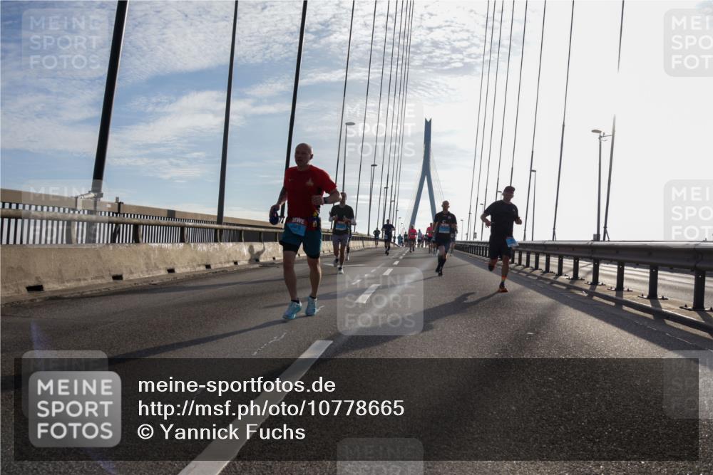 03.10.2026 - Köhlbrandbrückenlauf Yannick Fuchs http://msf.ph/oto/10778665 03.10.2026 09:23:31 Position 1  meine-sportfotos.de