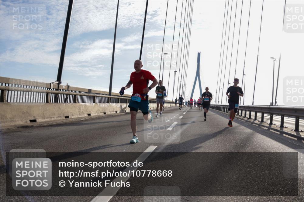 03.10.2026 - Köhlbrandbrückenlauf Yannick Fuchs http://msf.ph/oto/10778668 03.10.2026 09:23:31 Position 1  meine-sportfotos.de