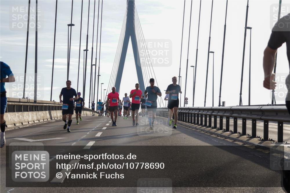 03.10.2026 - Köhlbrandbrückenlauf Yannick Fuchs http://msf.ph/oto/10778690 03.10.2026 09:23:33 Position 1  meine-sportfotos.de