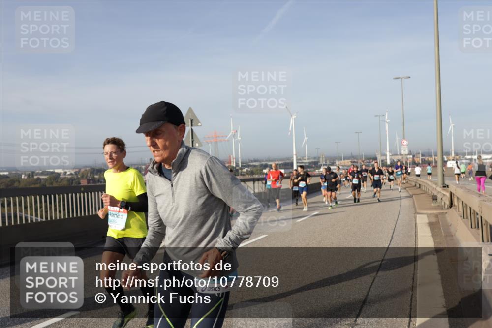 03.10.2026 - Köhlbrandbrückenlauf Yannick Fuchs http://msf.ph/oto/10778709 03.10.2026 09:45:45 Position 2 3005, 2000 meine-sportfotos.de
