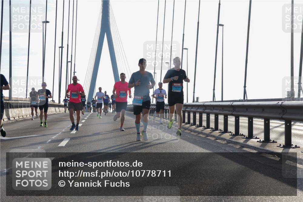 03.10.2026 - Köhlbrandbrückenlauf Yannick Fuchs http://msf.ph/oto/10778711 03.10.2026 09:23:36 Position 1  meine-sportfotos.de