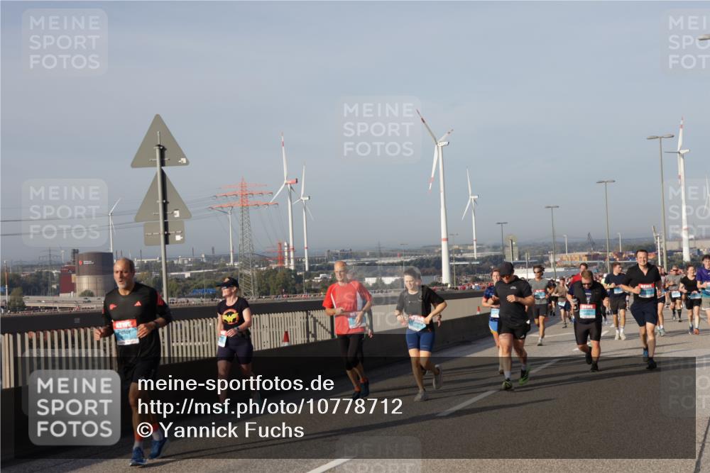 03.10.2026 - Köhlbrandbrückenlauf Yannick Fuchs http://msf.ph/oto/10778712 03.10.2026 09:45:46 Position 2  meine-sportfotos.de