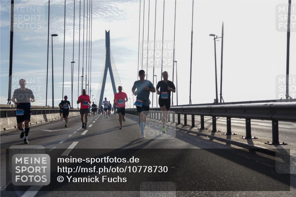 03.10.2026 - Köhlbrandbrückenlauf Yannick Fuchs http://msf.ph/oto/10778730 03.10.2026 09:23:37 Position 1  meine-sportfotos.de
