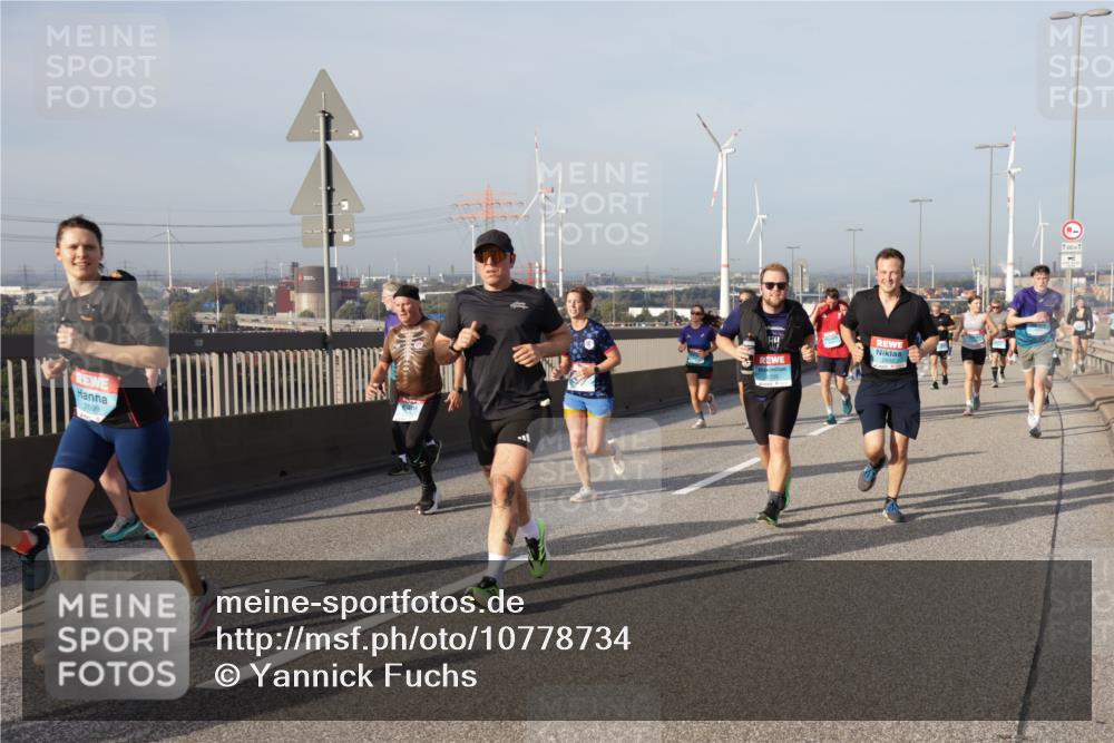 03.10.2026 - Köhlbrandbrückenlauf Yannick Fuchs http://msf.ph/oto/10778734 03.10.2026 09:45:48 Position 2 2699, 2692, 500 meine-sportfotos.de
