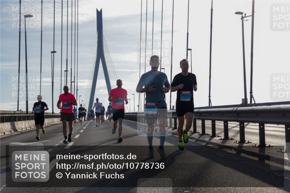 03.10.2026 - Köhlbrandbrückenlauf Yannick Fuchs http://msf.ph/oto/10778736 03.10.2026 09:23:37 Position 1  meine-sportfotos.de