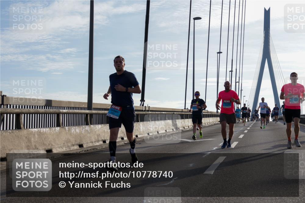 03.10.2026 - Köhlbrandbrückenlauf Yannick Fuchs http://msf.ph/oto/10778740 03.10.2026 09:23:38 Position 1 2301, 1941 meine-sportfotos.de