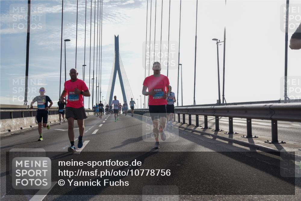 03.10.2026 - Köhlbrandbrückenlauf Yannick Fuchs http://msf.ph/oto/10778756 03.10.2026 09:23:39 Position 1 1941 meine-sportfotos.de