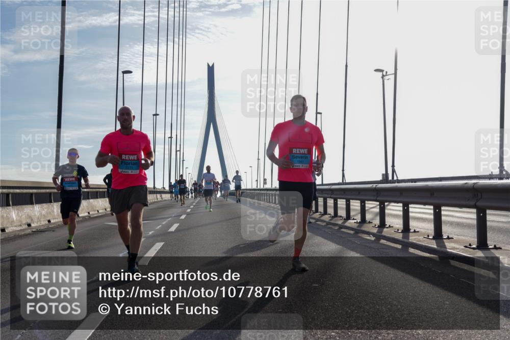 03.10.2026 - Köhlbrandbrückenlauf Yannick Fuchs http://msf.ph/oto/10778761 03.10.2026 09:23:39 Position 1 2275, 1941 meine-sportfotos.de
