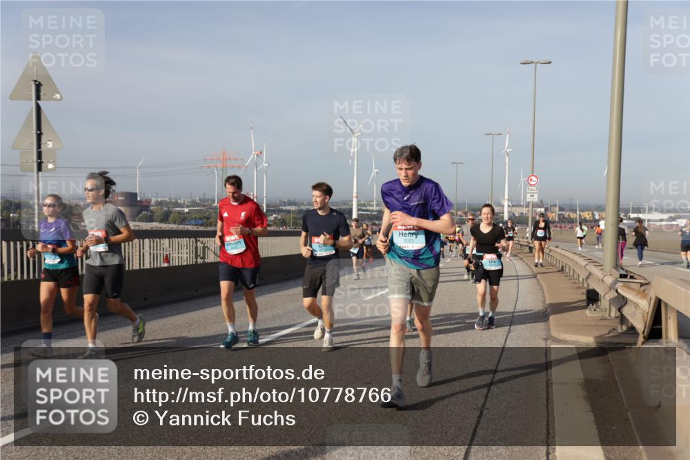 03.10.2026 - Köhlbrandbrückenlauf Yannick Fuchs http://msf.ph/oto/10778766 03.10.2026 09:45:51 Position 2 2023, 500, 1 meine-sportfotos.de