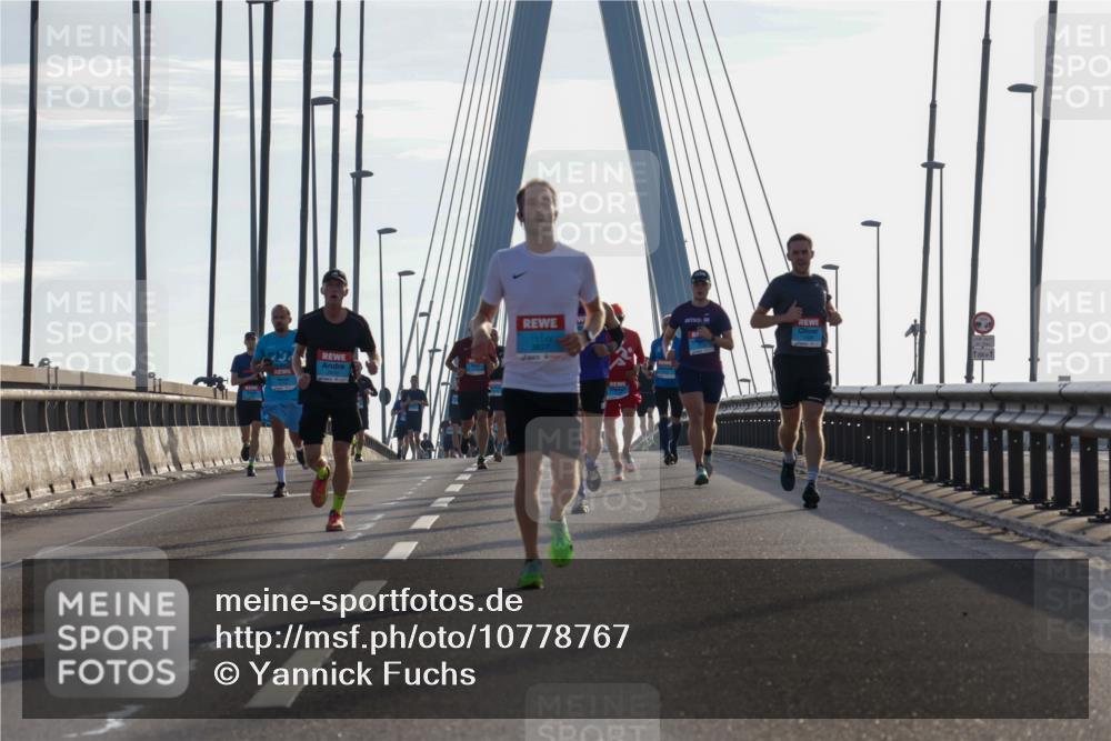 03.10.2026 - Köhlbrandbrückenlauf Yannick Fuchs http://msf.ph/oto/10778767 03.10.2026 09:23:40 Position 1 3837 meine-sportfotos.de