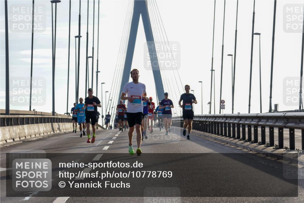 03.10.2026 - Köhlbrandbrückenlauf Yannick Fuchs http://msf.ph/oto/10778769 03.10.2026 09:23:41 Position 1  meine-sportfotos.de