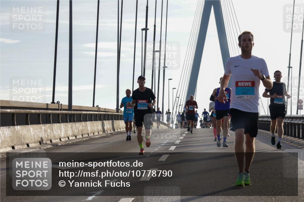 03.10.2026 - Köhlbrandbrückenlauf Yannick Fuchs http://msf.ph/oto/10778790 03.10.2026 09:23:43 Position 1 2410, 3837 meine-sportfotos.de