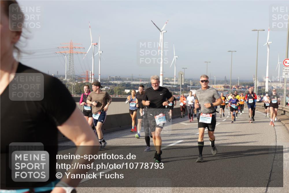 03.10.2026 - Köhlbrandbrückenlauf Yannick Fuchs http://msf.ph/oto/10778793 03.10.2026 09:45:54 Position 2 1025, 500 meine-sportfotos.de