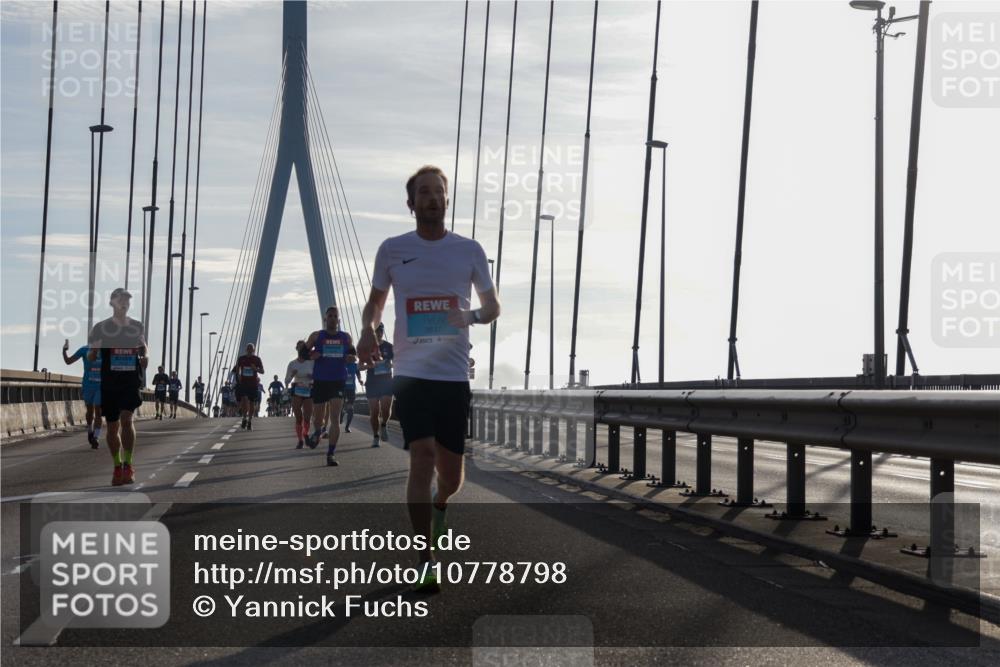 03.10.2026 - Köhlbrandbrückenlauf Yannick Fuchs http://msf.ph/oto/10778798 03.10.2026 09:23:43 Position 1 3837 meine-sportfotos.de