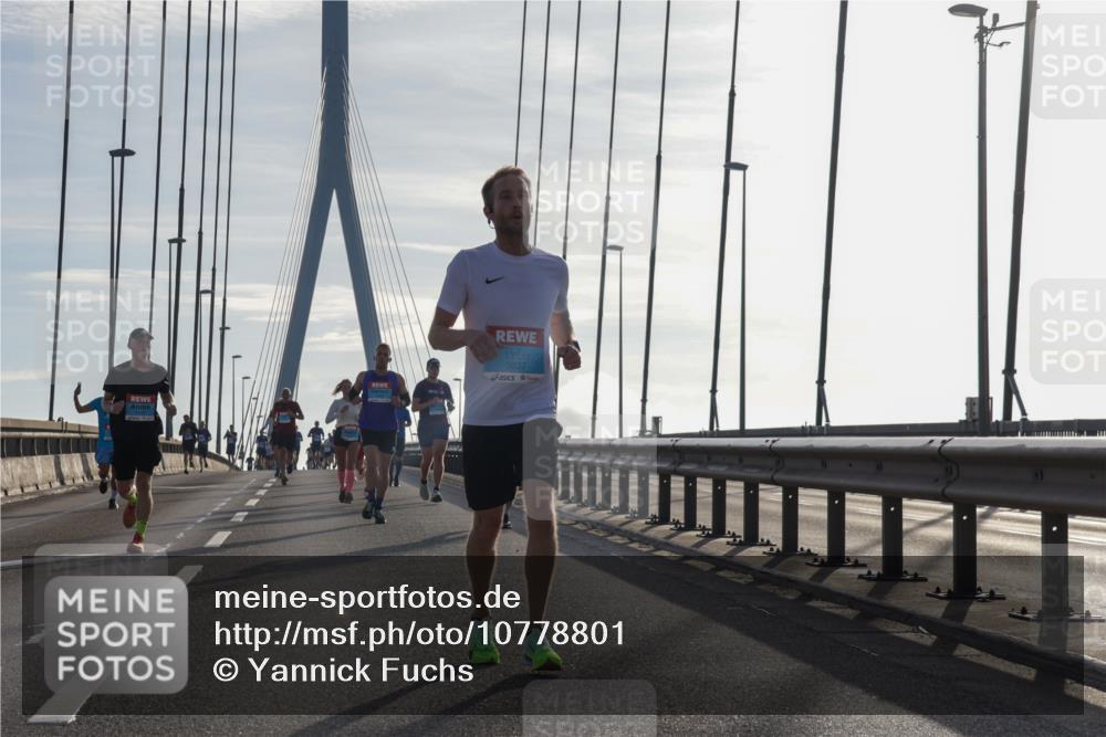 03.10.2026 - Köhlbrandbrückenlauf Yannick Fuchs http://msf.ph/oto/10778801 03.10.2026 09:23:44 Position 1 3837 meine-sportfotos.de