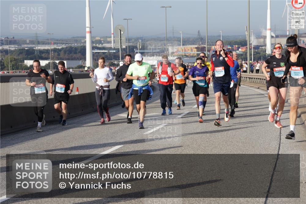 03.10.2026 - Köhlbrandbrückenlauf Yannick Fuchs http://msf.ph/oto/10778815 03.10.2026 09:45:56 Position 2 1500, 1902, 3806 meine-sportfotos.de