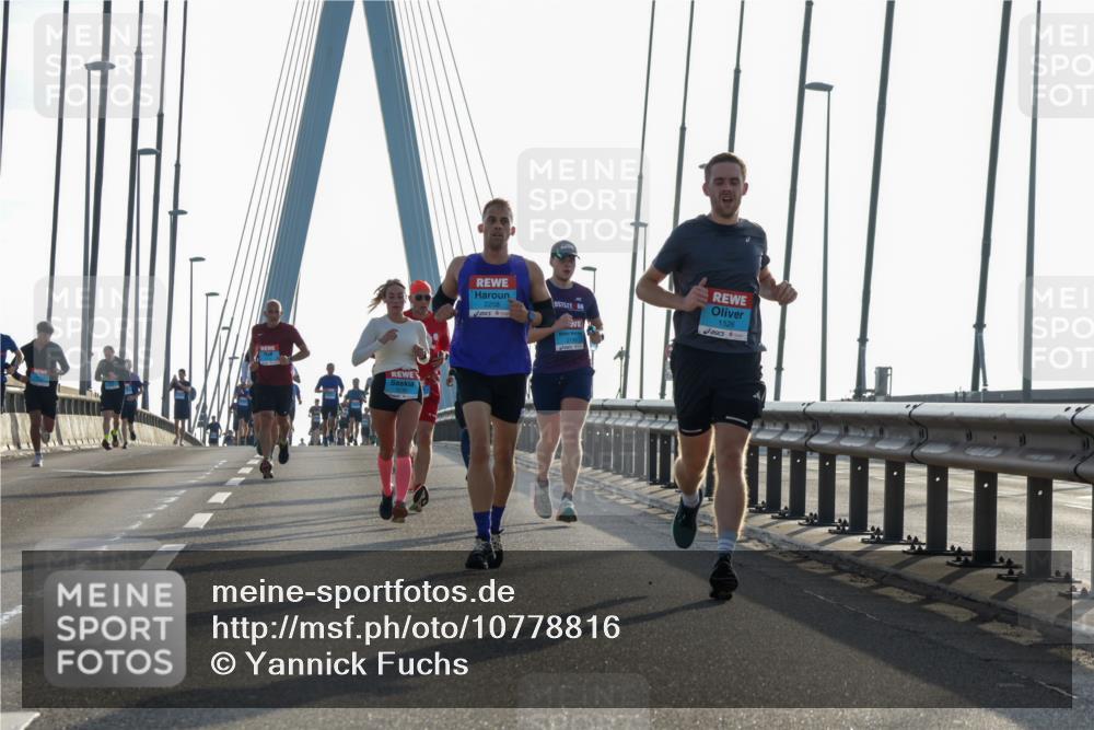 03.10.2026 - Köhlbrandbrückenlauf Yannick Fuchs http://msf.ph/oto/10778816 03.10.2026 09:23:45 Position 1 2258, 1526 meine-sportfotos.de