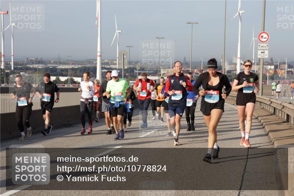 03.10.2026 - Köhlbrandbrückenlauf Yannick Fuchs http://msf.ph/oto/10778824 03.10.2026 09:45:57 Position 2 806, 1500 meine-sportfotos.de