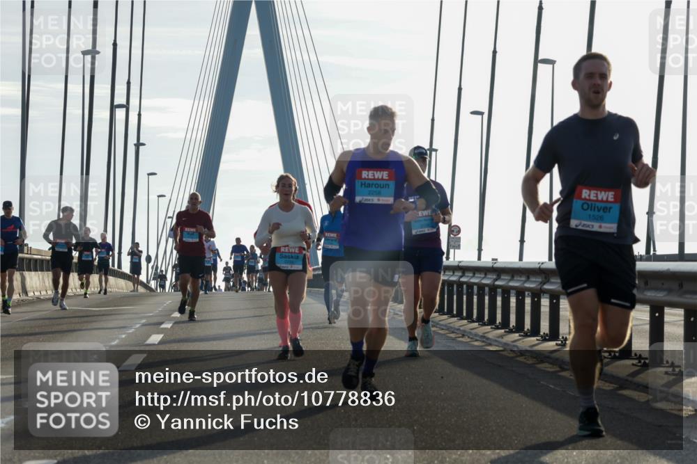 03.10.2026 - Köhlbrandbrückenlauf Yannick Fuchs http://msf.ph/oto/10778836 03.10.2026 09:23:46 Position 1 2239, 149, 2258, 1526 meine-sportfotos.de