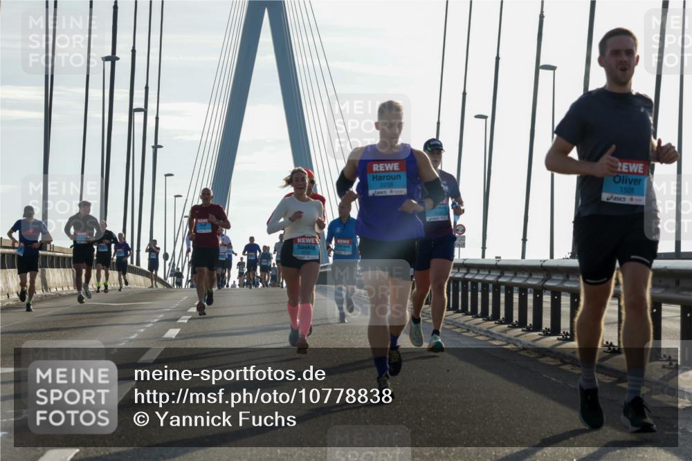 03.10.2026 - Köhlbrandbrückenlauf Yannick Fuchs http://msf.ph/oto/10778838 03.10.2026 09:23:46 Position 1 2258, 1526 meine-sportfotos.de