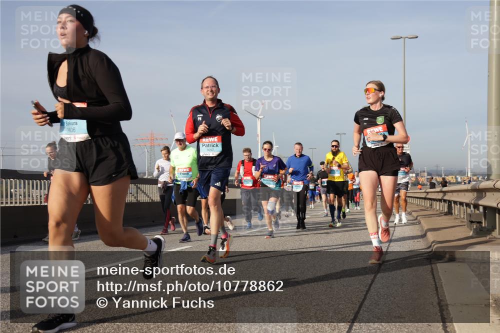 03.10.2026 - Köhlbrandbrückenlauf Yannick Fuchs http://msf.ph/oto/10778862 03.10.2026 09:46:00 Position 2 3806, 3057 meine-sportfotos.de