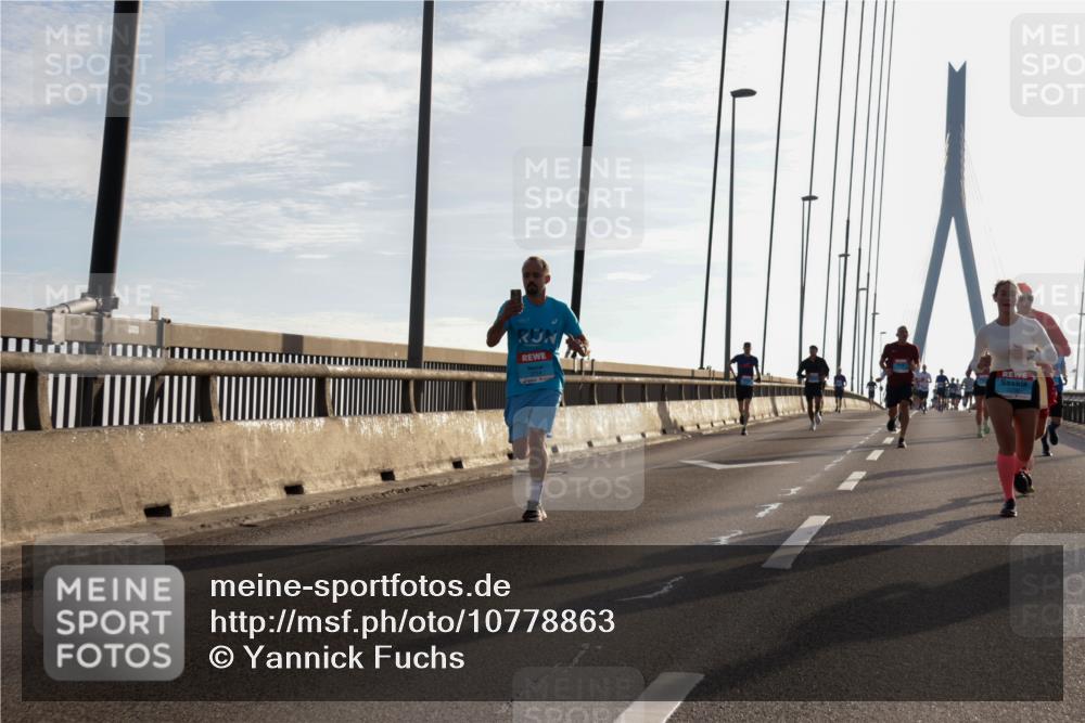 03.10.2026 - Köhlbrandbrückenlauf Yannick Fuchs http://msf.ph/oto/10778863 03.10.2026 09:23:49 Position 1  meine-sportfotos.de