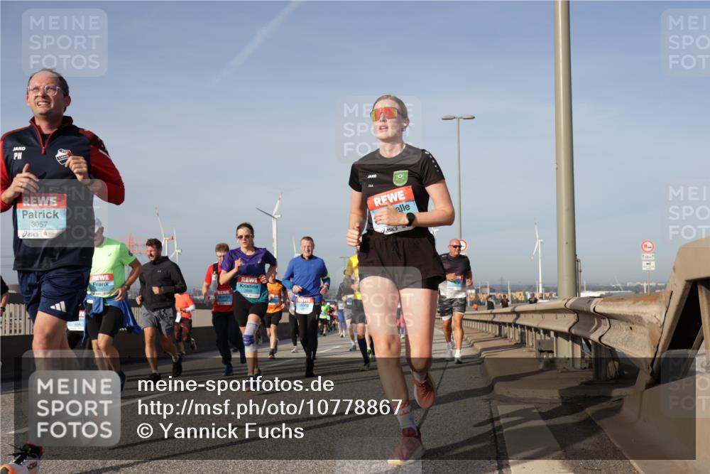 03.10.2026 - Köhlbrandbrückenlauf Yannick Fuchs http://msf.ph/oto/10778867 03.10.2026 09:46:01 Position 2 3057 meine-sportfotos.de