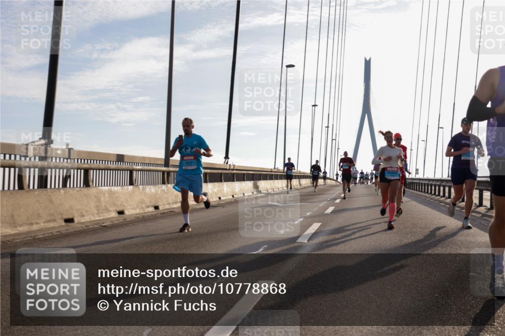 03.10.2026 - Köhlbrandbrückenlauf Yannick Fuchs http://msf.ph/oto/10778868 03.10.2026 09:23:49 Position 1 4 meine-sportfotos.de