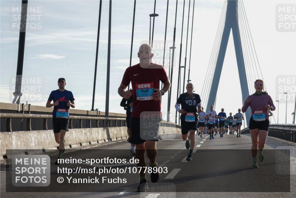 03.10.2026 - Köhlbrandbrückenlauf Yannick Fuchs http://msf.ph/oto/10778903 03.10.2026 09:23:52 Position 1 2150, 2189, 2211 meine-sportfotos.de
