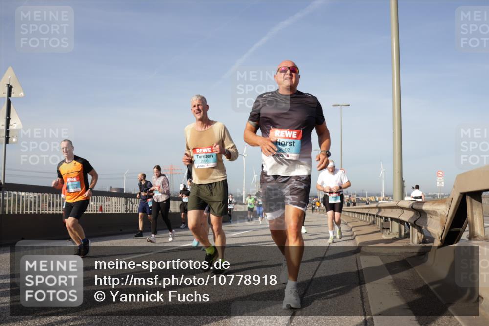 03.10.2026 - Köhlbrandbrückenlauf Yannick Fuchs http://msf.ph/oto/10778918 03.10.2026 09:46:04 Position 2 2990, 2502 meine-sportfotos.de