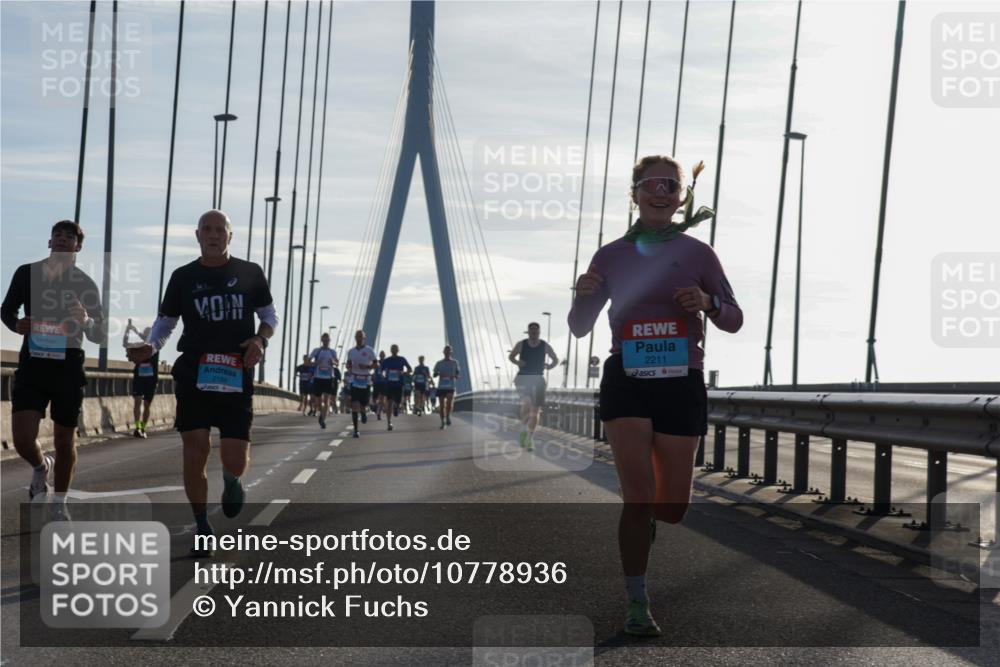 03.10.2026 - Köhlbrandbrückenlauf Yannick Fuchs http://msf.ph/oto/10778936 03.10.2026 09:23:55 Position 1 2189, 2211 meine-sportfotos.de