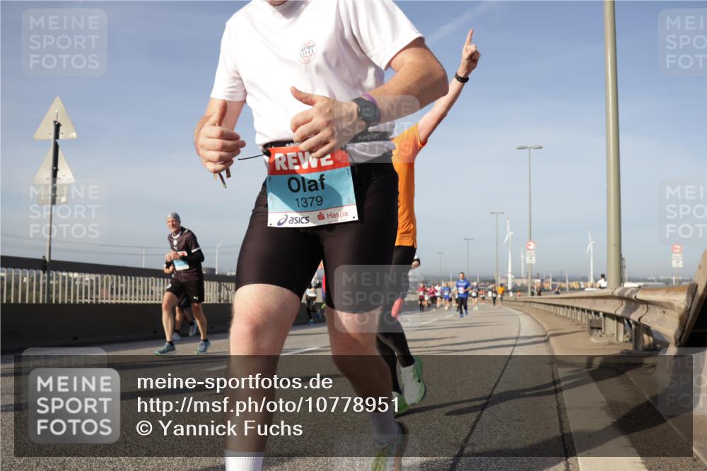 03.10.2026 - Köhlbrandbrückenlauf Yannick Fuchs http://msf.ph/oto/10778951 03.10.2026 09:46:07 Position 2 1379 meine-sportfotos.de