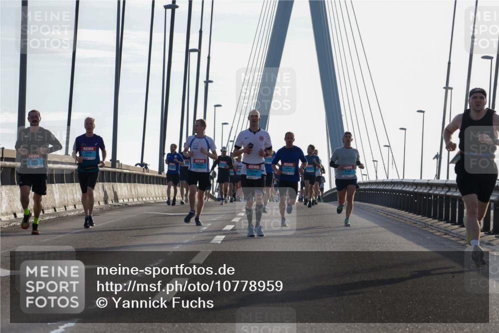 03.10.2026 - Köhlbrandbrückenlauf Yannick Fuchs http://msf.ph/oto/10778959 03.10.2026 09:23:57 Position 1  meine-sportfotos.de