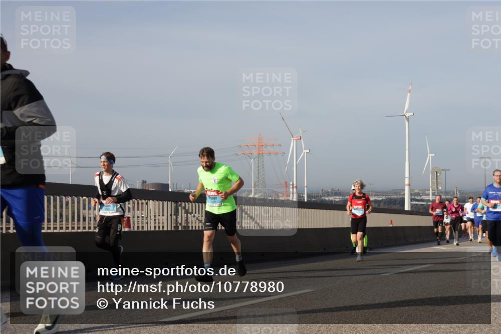 03.10.2026 - Köhlbrandbrückenlauf Yannick Fuchs http://msf.ph/oto/10778980 03.10.2026 09:46:10 Position 2  meine-sportfotos.de