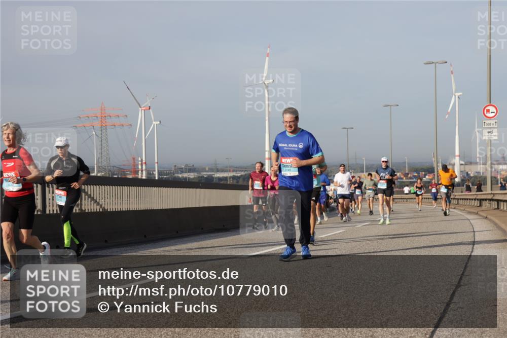 03.10.2026 - Köhlbrandbrückenlauf Yannick Fuchs http://msf.ph/oto/10779010 03.10.2026 09:46:12 Position 2 1510, 2749, 1, 500 meine-sportfotos.de
