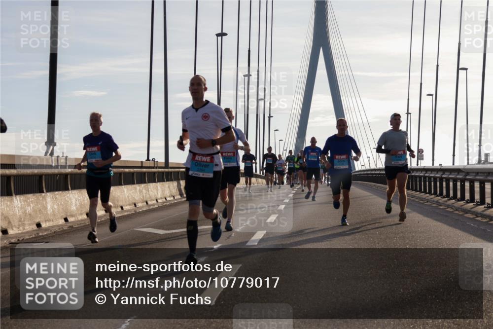 03.10.2026 - Köhlbrandbrückenlauf Yannick Fuchs http://msf.ph/oto/10779017 03.10.2026 09:24:02 Position 1 2294 meine-sportfotos.de