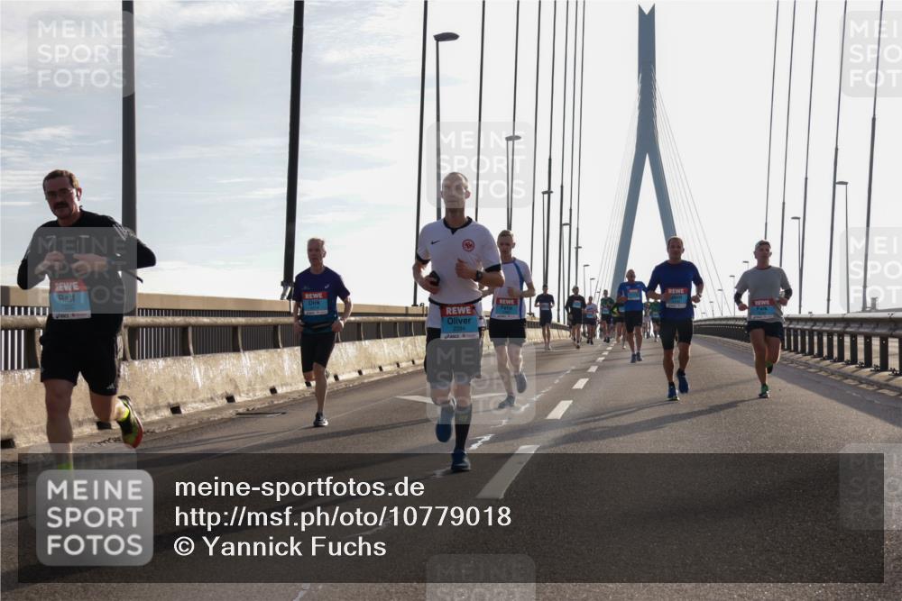 03.10.2026 - Köhlbrandbrückenlauf Yannick Fuchs http://msf.ph/oto/10779018 03.10.2026 09:24:02 Position 1 2294 meine-sportfotos.de