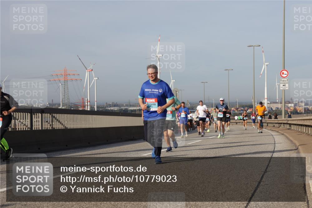 03.10.2026 - Köhlbrandbrückenlauf Yannick Fuchs http://msf.ph/oto/10779023 03.10.2026 09:46:13 Position 2 1500 meine-sportfotos.de