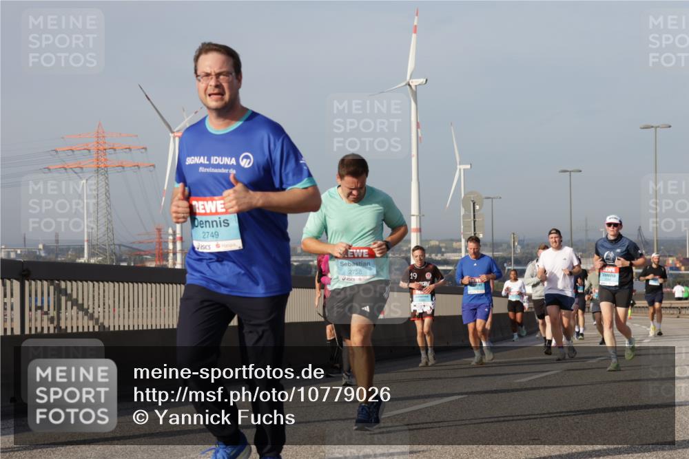 03.10.2026 - Köhlbrandbrückenlauf Yannick Fuchs http://msf.ph/oto/10779026 03.10.2026 09:46:13 Position 2 2749, 2758, 19 meine-sportfotos.de