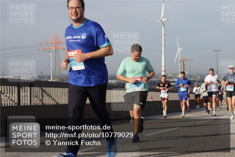 03.10.2026 - Köhlbrandbrückenlauf Yannick Fuchs http://msf.ph/oto/10779029 03.10.2026 09:46:14 Position 2 2749, 2758, 19 meine-sportfotos.de