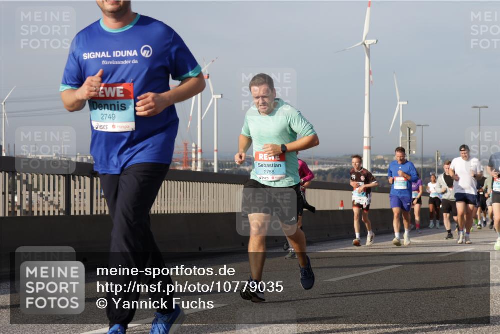 03.10.2026 - Köhlbrandbrückenlauf Yannick Fuchs http://msf.ph/oto/10779035 03.10.2026 09:46:14 Position 2 2749, 2758, 19 meine-sportfotos.de
