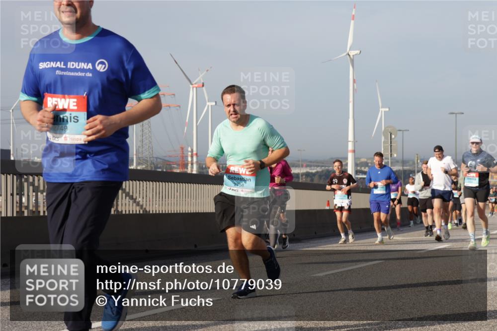 03.10.2026 - Köhlbrandbrückenlauf Yannick Fuchs http://msf.ph/oto/10779039 03.10.2026 09:46:14 Position 2 2749, 2758, 19 meine-sportfotos.de