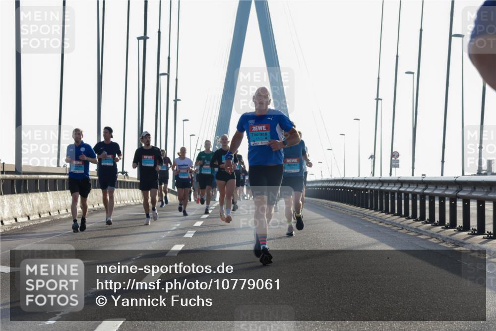 03.10.2026 - Köhlbrandbrückenlauf Yannick Fuchs http://msf.ph/oto/10779061 03.10.2026 09:24:06 Position 1 1713 meine-sportfotos.de