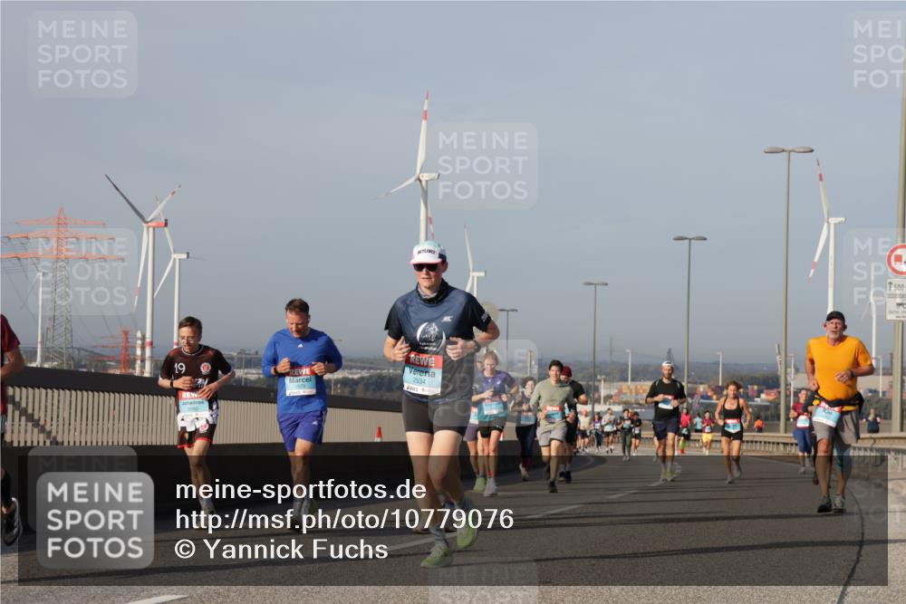 03.10.2026 - Köhlbrandbrückenlauf Yannick Fuchs http://msf.ph/oto/10779076 03.10.2026 09:46:17 Position 2 19, 2534, 500 meine-sportfotos.de