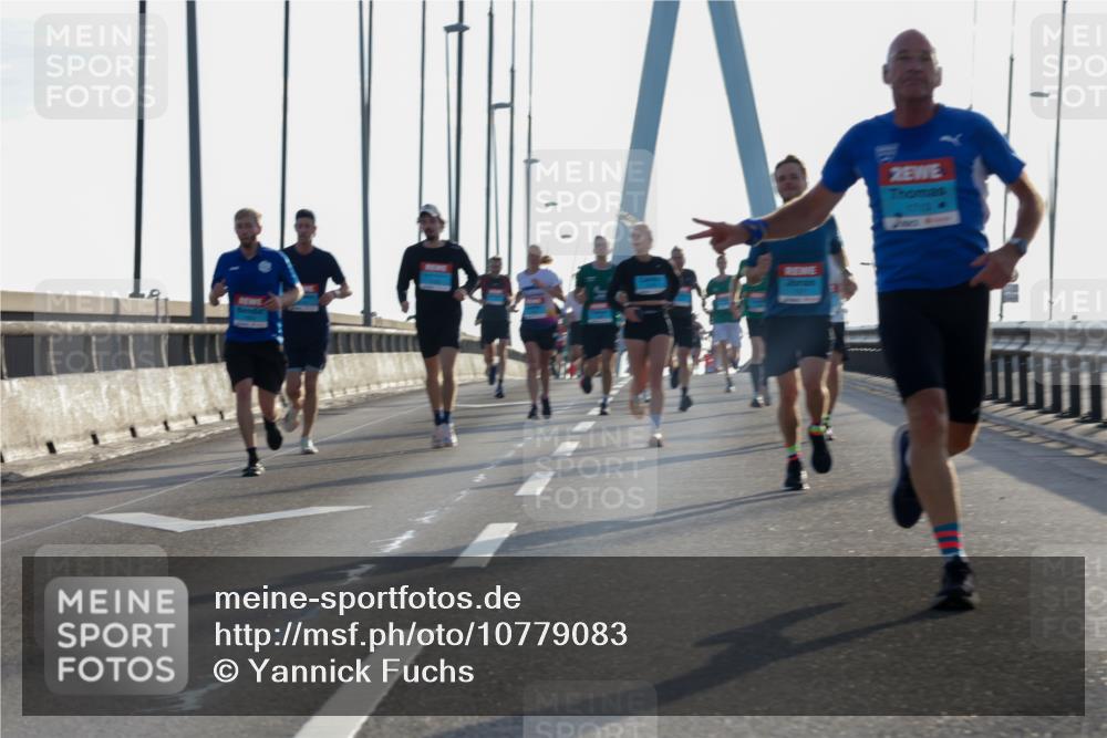 03.10.2026 - Köhlbrandbrückenlauf Yannick Fuchs http://msf.ph/oto/10779083 03.10.2026 09:24:08 Position 1  meine-sportfotos.de
