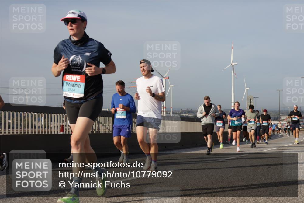 03.10.2026 - Köhlbrandbrückenlauf Yannick Fuchs http://msf.ph/oto/10779092 03.10.2026 09:46:19 Position 2 2534, 2579 meine-sportfotos.de