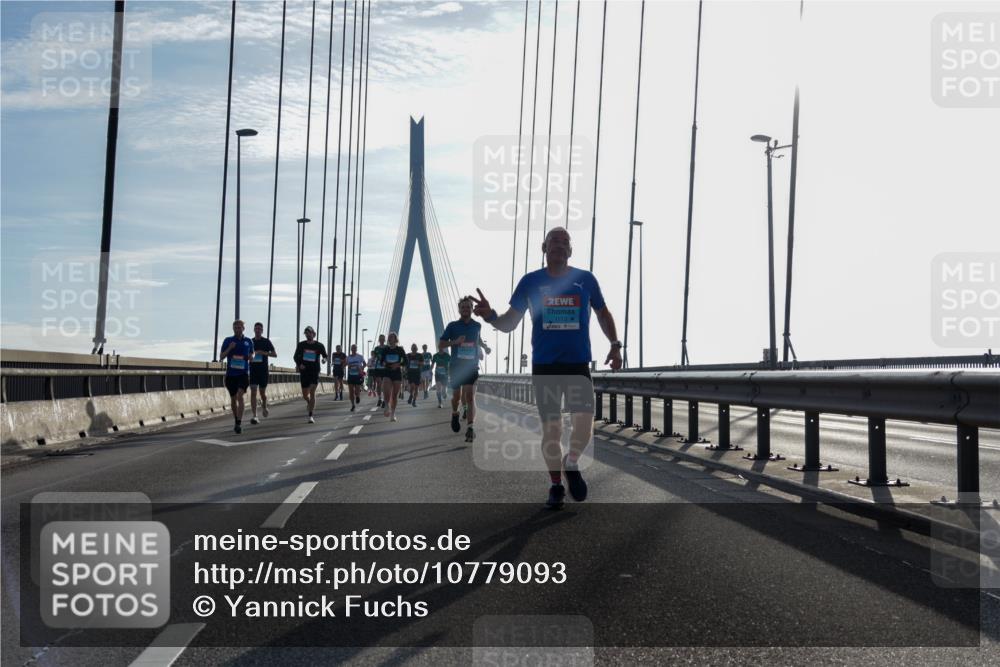 03.10.2026 - Köhlbrandbrückenlauf Yannick Fuchs http://msf.ph/oto/10779093 03.10.2026 09:24:09 Position 1 1713 meine-sportfotos.de